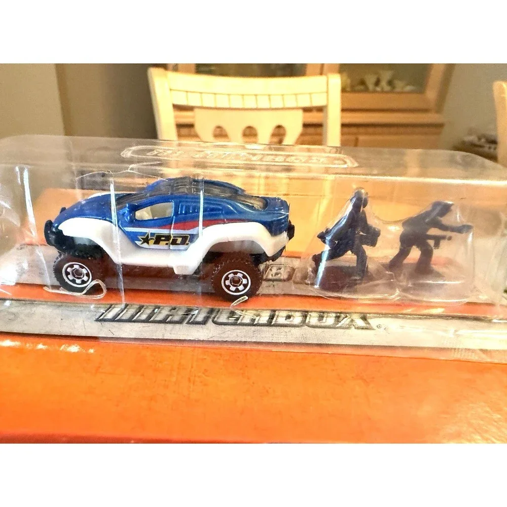 NEW Matchbox Bank Alarm Playset w/Police car & Figures NIB Mattel